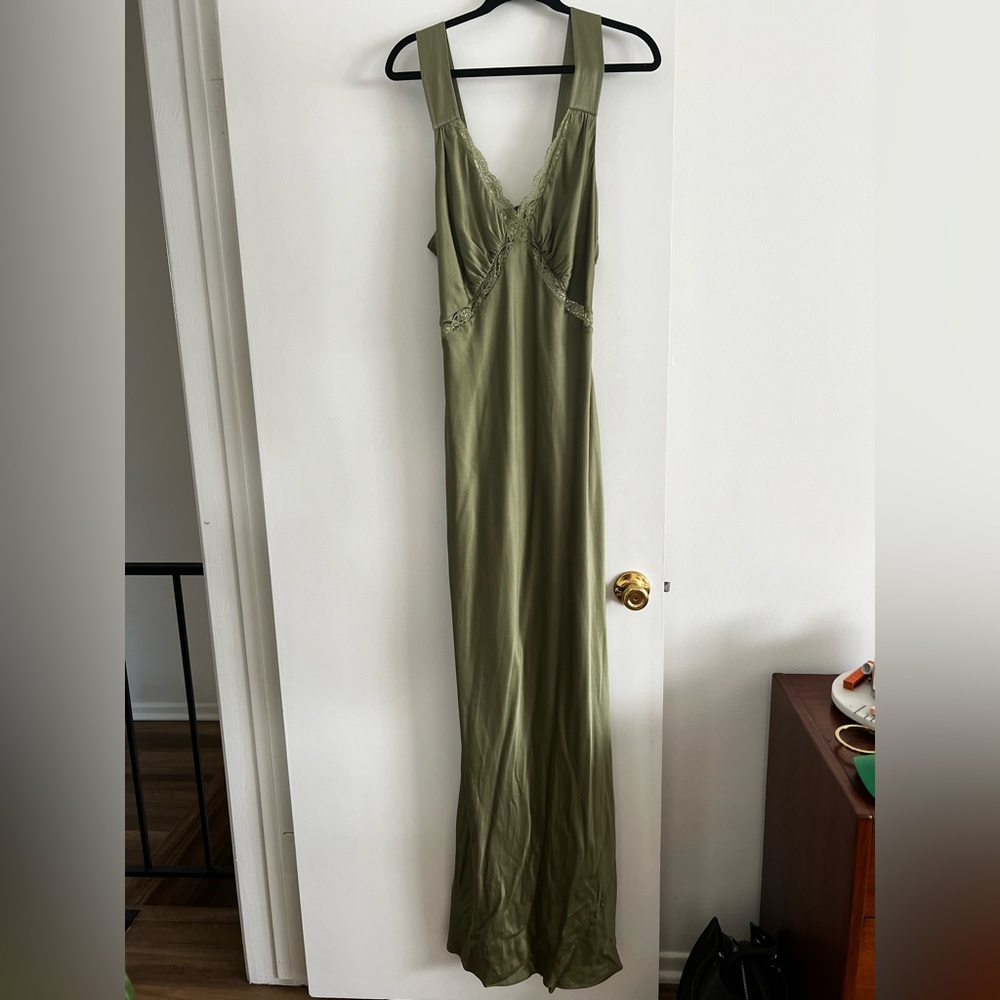 Green (artichoke) silk Reformation “chania” formal dress XL worn one, like new